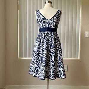 E-Klah Navy & White V Neck Floral Dress Sz: M